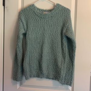 Truly girls thick sweater, size L, sage green color